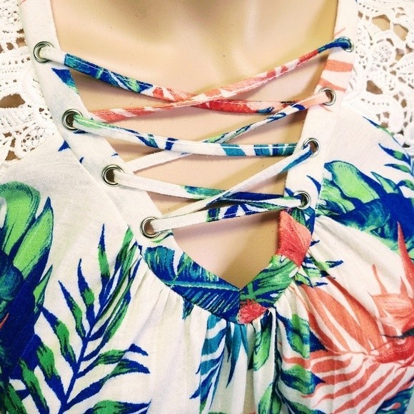 EUC NEW YORK LAUNDRY TROPICAL FLORAL RAW HEMLINE LACE SLEEVES POLYESTER TOP XL - Picture 5 of 10